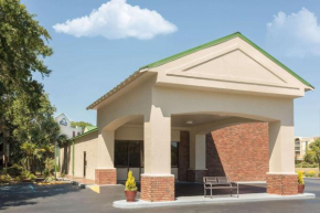  Days Inn by Wyndham Mt Pleasant-Charleston-Patriots Point  Чарльстон